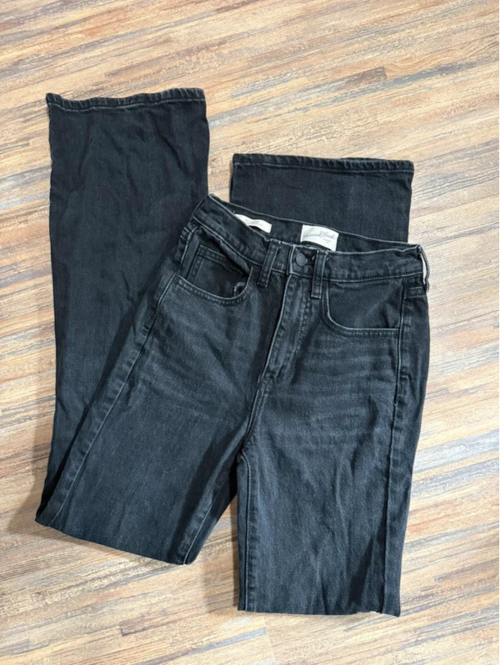 Universal threads high rise flare jeans in black size 00
